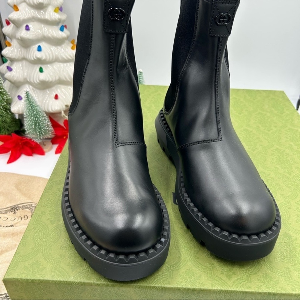 Gucci men’s leather Chelsea boots size 7, fit eight US maiden in Italy. Black.